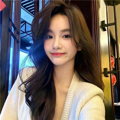 爱长颈鹿的女人